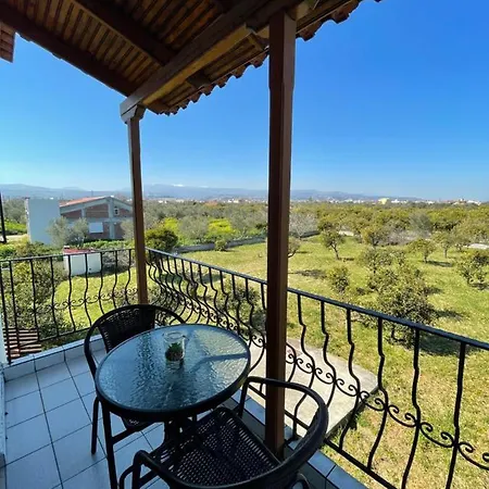 בית נופש Into The